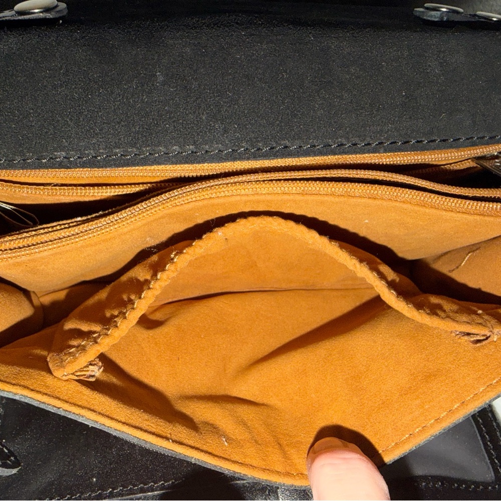 👜 Patricia Nash Leather Crossbody Wallet Purse – RFID Protected - Picture 8 of 11